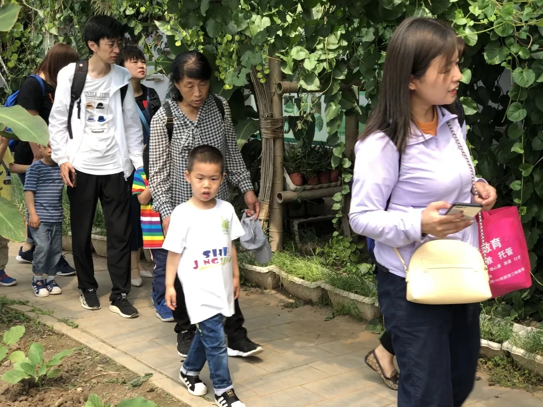 浓情中秋钜惠，合家团圆同乐