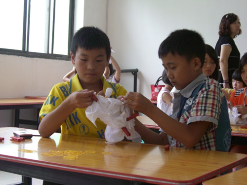 湖南希望小学和呼家楼小学师生到留民营参观学习